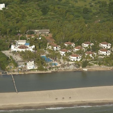 Hotel Laguna Beach Mbodiene Exterior photo