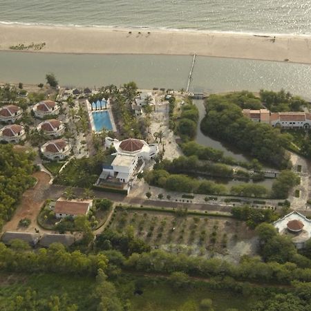 Hotel Laguna Beach Mbodiene Exterior photo