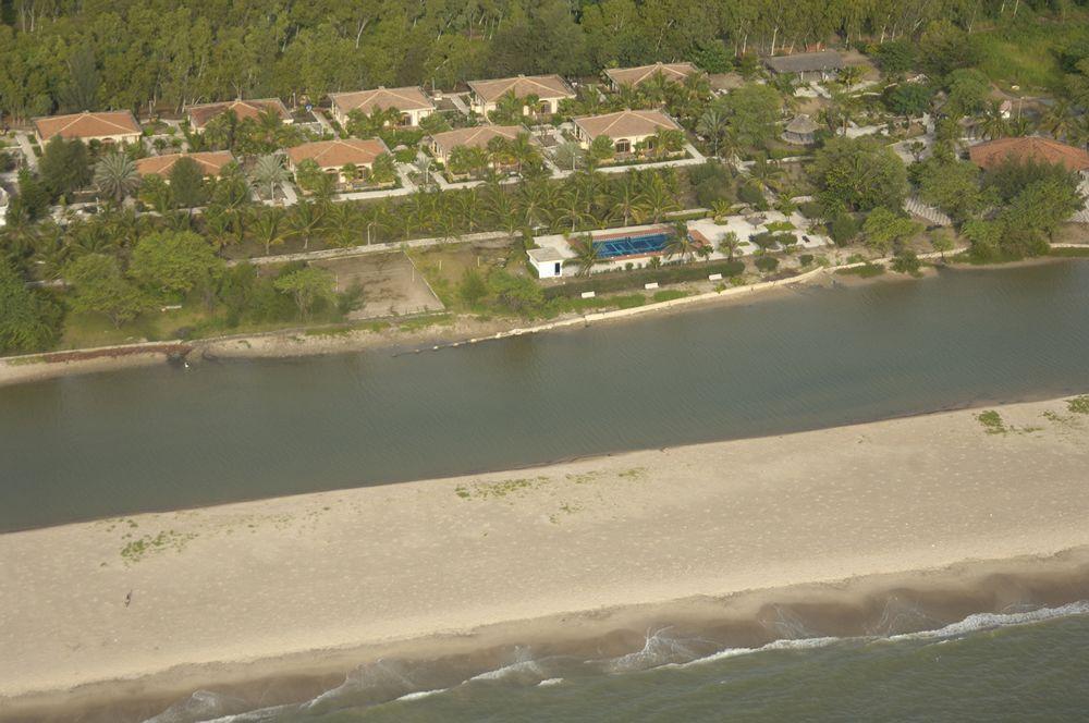 Hotel Laguna Beach Mbodiene Exterior photo